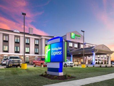 Holiday Inn Express Hutchison By Ihg Hutchinson Eksteriør billede